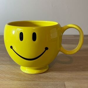 HAPPY Face Coffee Mug